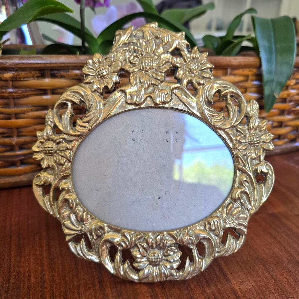 Vintage Floral Brass Easel Picture Frame Oval Black Velvet Back Cottagecore